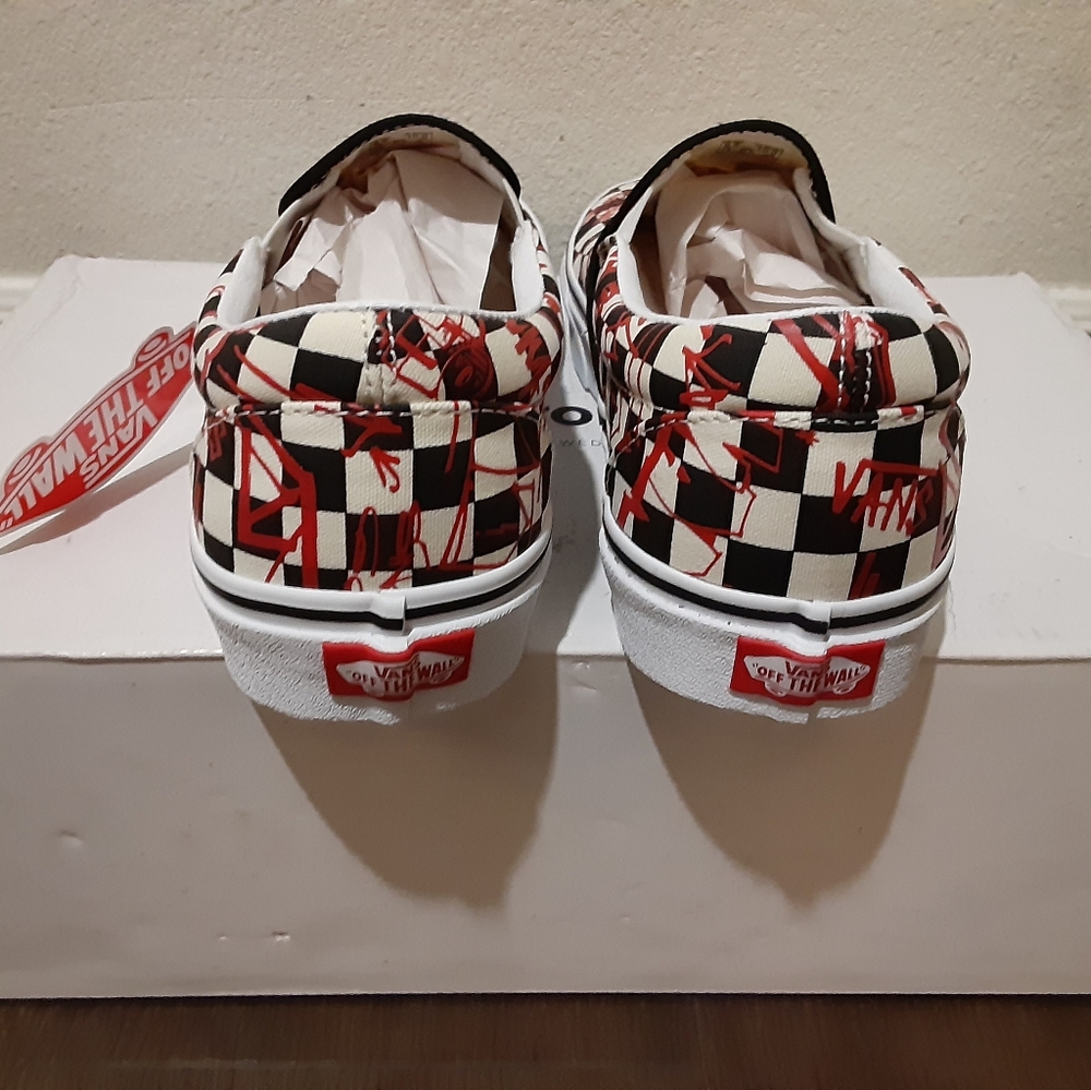 Vans - Picture 4 of 4